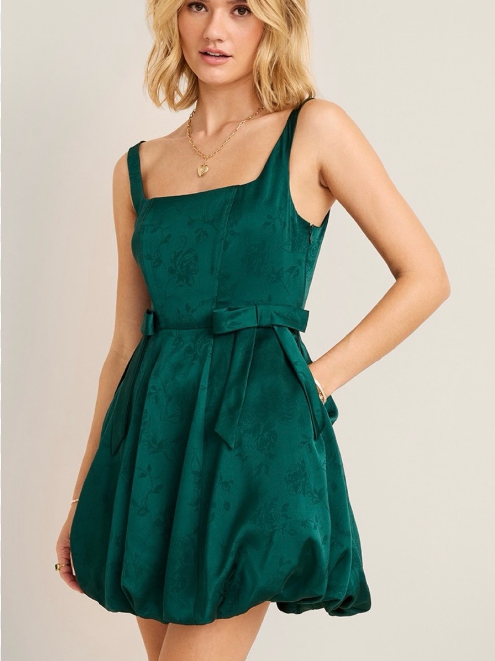 Francesca’s NWT Elise Emerald Green Square-Neck Bubble Hem Mini Dress w/pockets